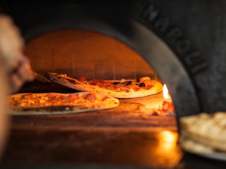 Pizzeria, pizza au feu de bois, pizza à emporter Frontignan