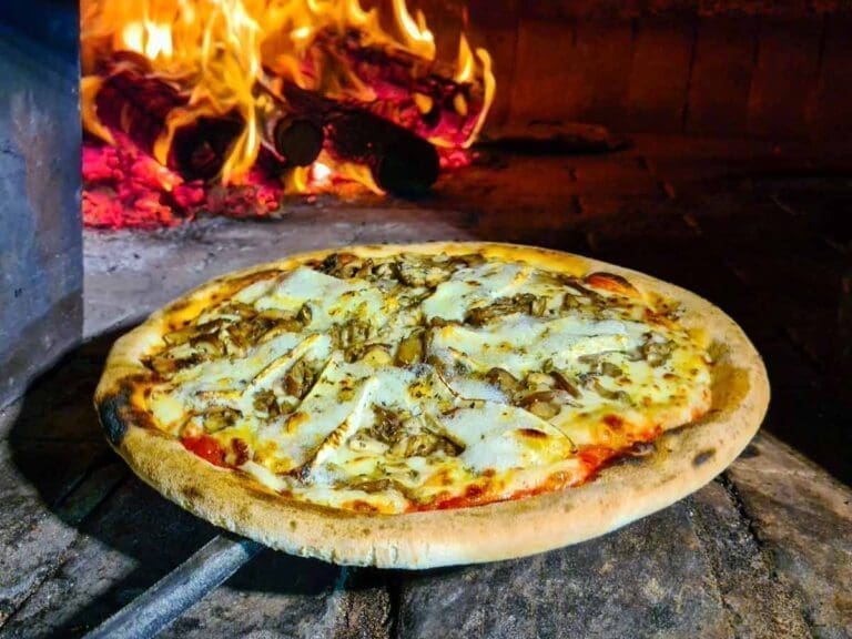 Pizzeria, pizza au feu de bois, pizza à emporter Sète