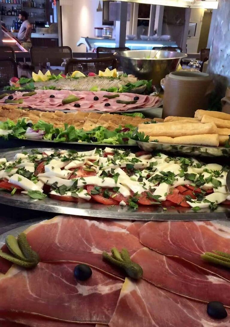 La Pyramide Frontignan - Restaurant Buffet à Volonté