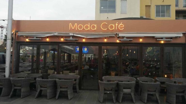 Moda Café Cap d'Agde - Bar à cocktails