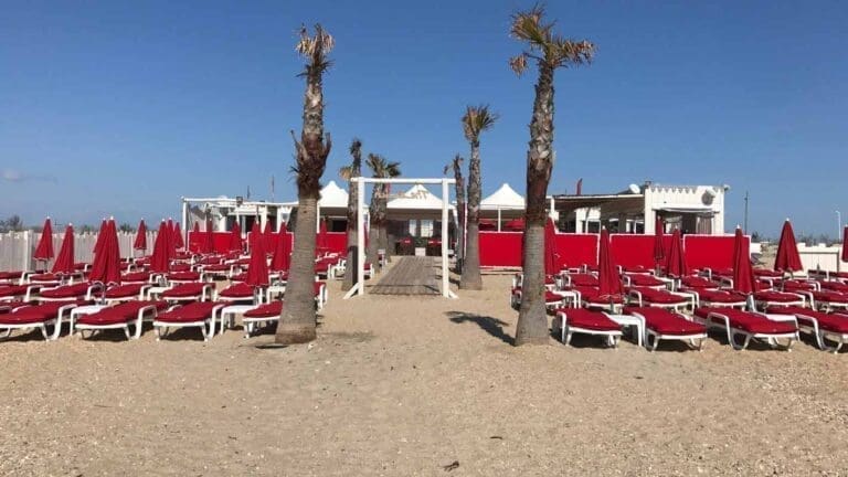 La Voile Rouge Sète - Restaurant Plage Privée