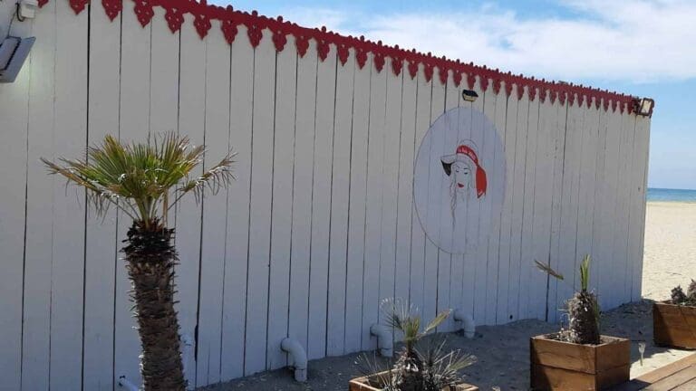 La Voile Rouge Sète - Restaurant Plage Privée
