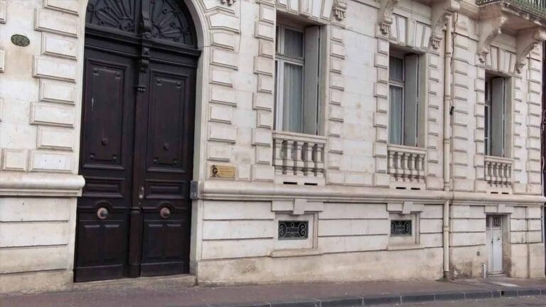 Cabinet d'avocats - Demain nous appartient DNA TF1