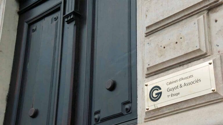 Cabinet d'avocats - Demain nous appartient DNA TF1