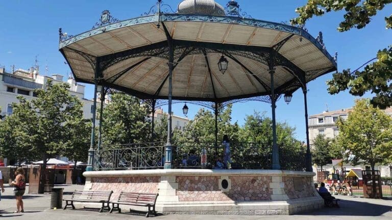 Place Aristide Briand à Sète