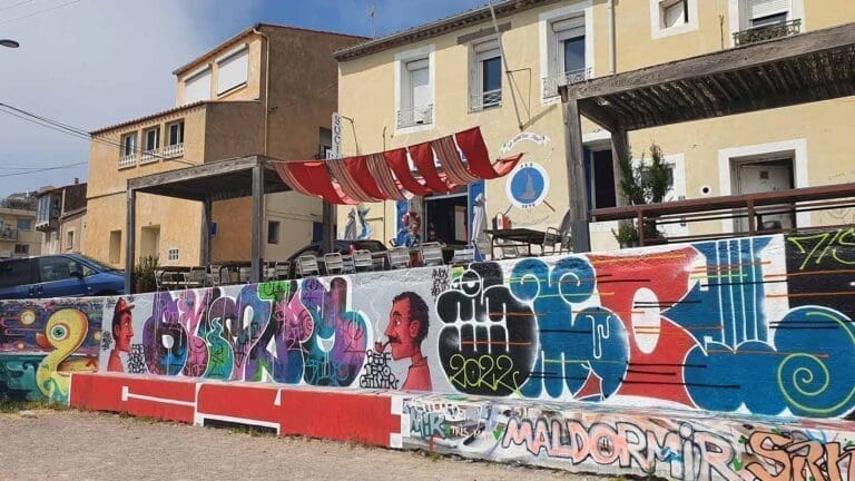 Place de l'Hospitalet à Sète