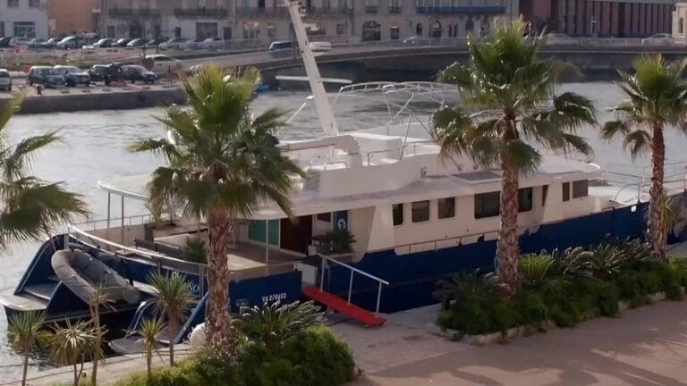 Yacht de Victor Brunet – Demain nous appartient