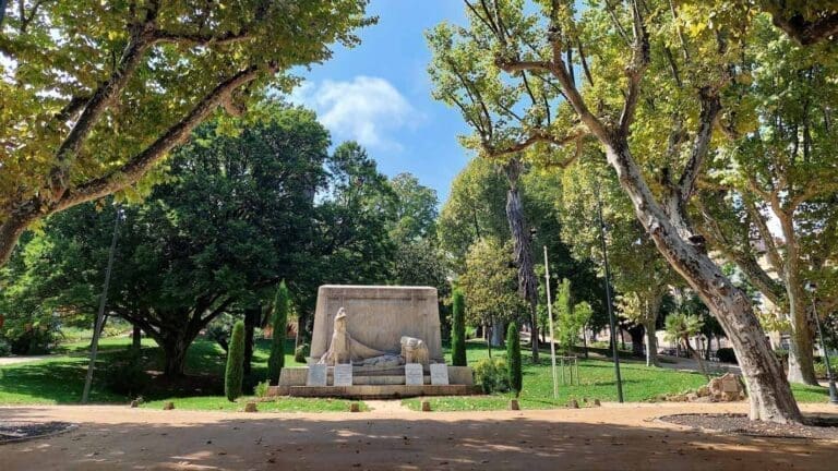 Parc Simone Veil à Sète - Jardin du Château d'eau