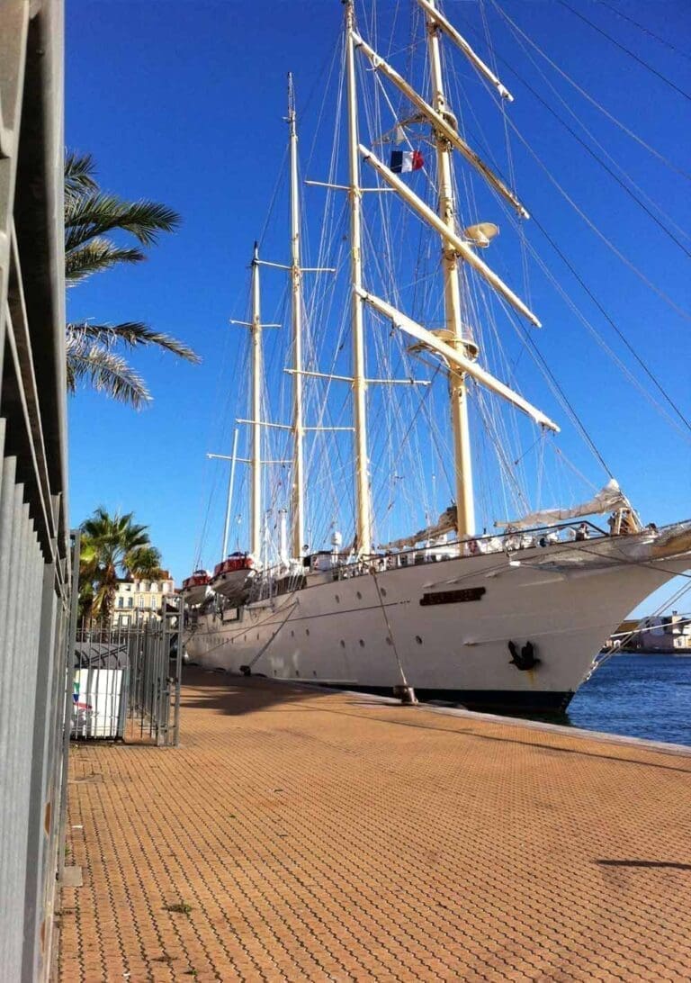 Quai d'Alger à Sète - Le quai d'honneur