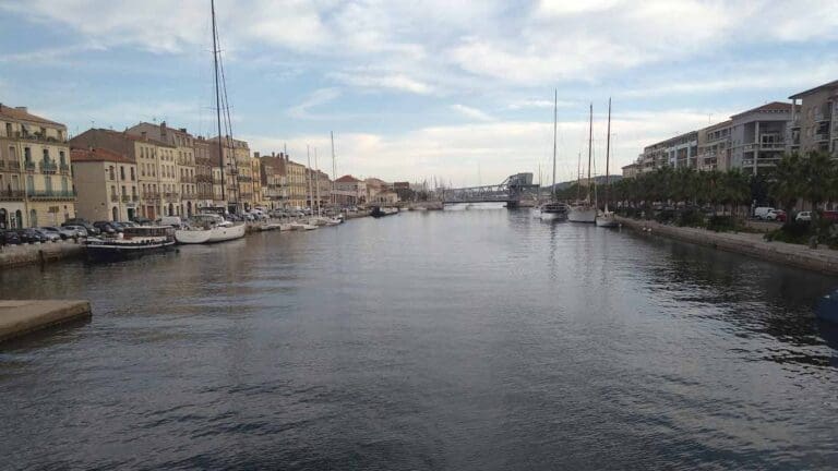 Quai de la République à Sète