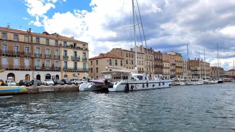 Quai de la République à Sète