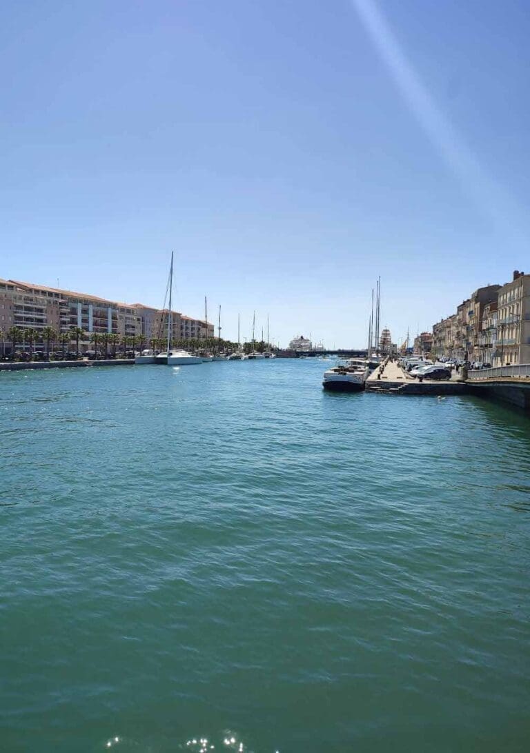Quai de la République à Sète