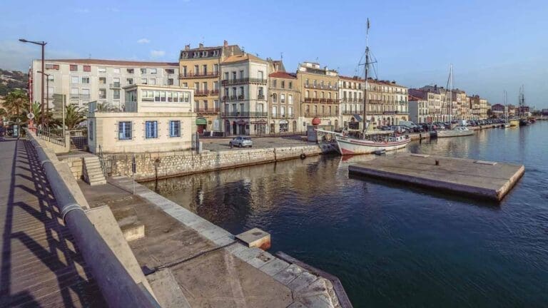 Quai de la République à Sète