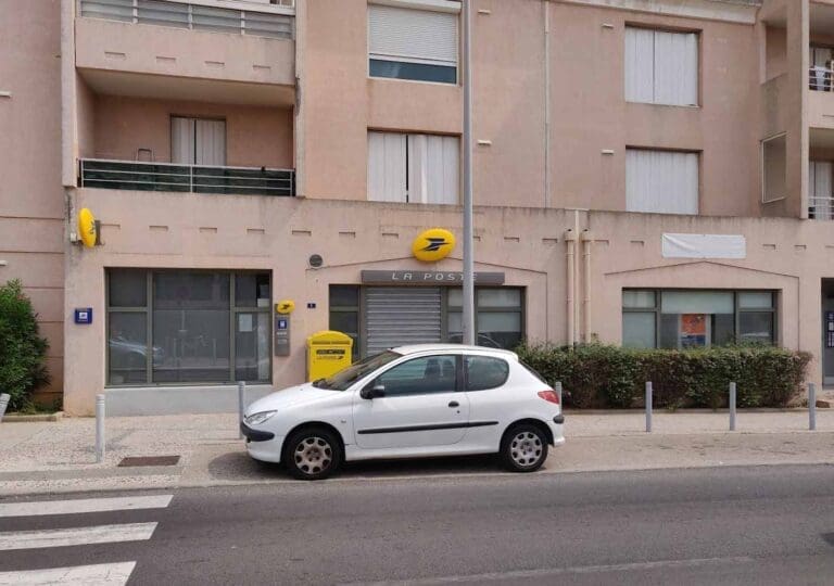 La Poste Sète La Corniche