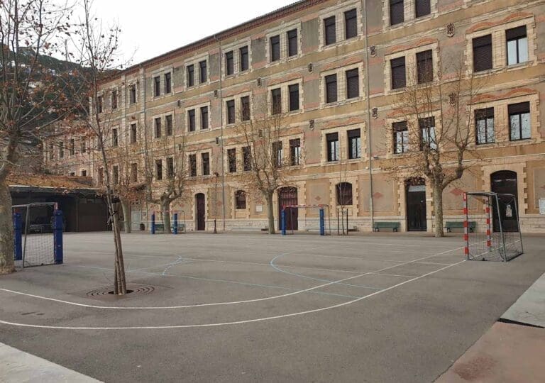 Lycée Paul Valéry - Établissement d'enseignement secondaire à Sète