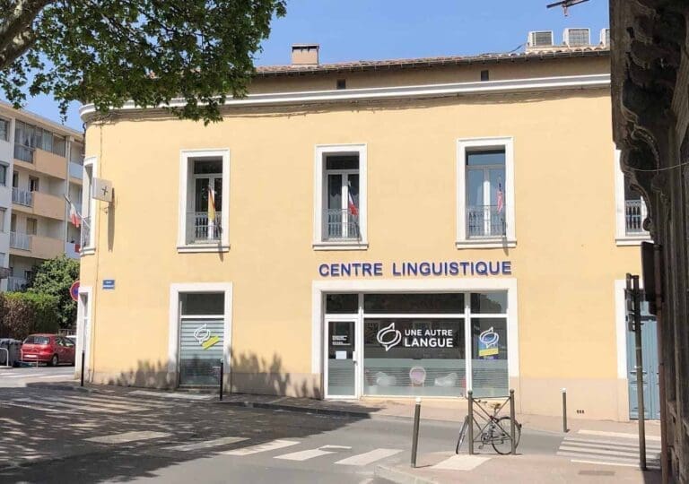 Une autre langue Sète - École de langue
