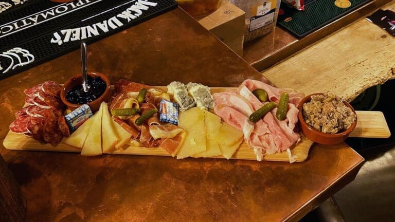 A L'Abondance Sète – Bar à Pintxos
