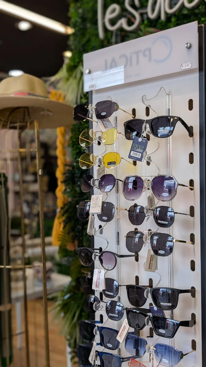 Les Accessoires by Marcellino