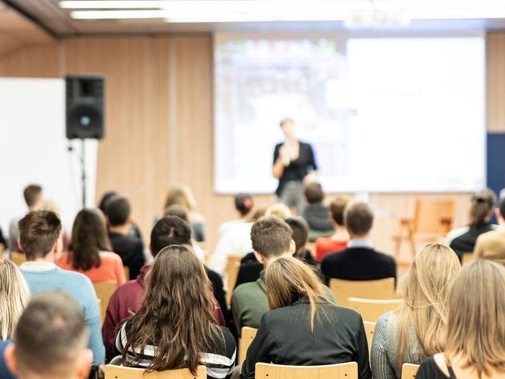 Conférences à Loupian